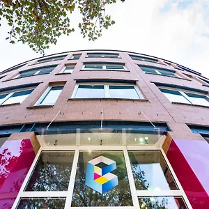 Boxhotel Hotel